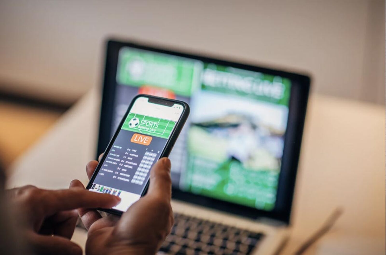 Podsłuch na telefon uchroni Twoich bliskich przed hazardem