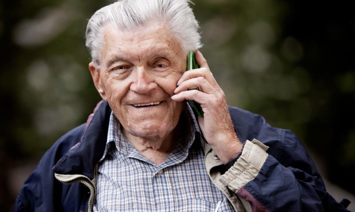 Osoba starsza - podsłuch na telefon